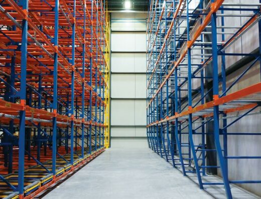 Systèmes de rayonnage sur palettes pour l'industrie alimentaire