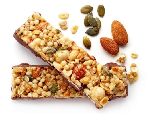 Barres granola, nutritives et protéinées en marque privée, avec enrobage